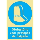 OBRIGATÓRIO USAR PROTEÇÃO DE CALÇADO